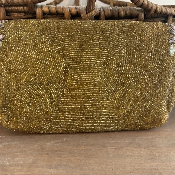 Vintage Embroidered Floral Clutch - Picture 7 of 8